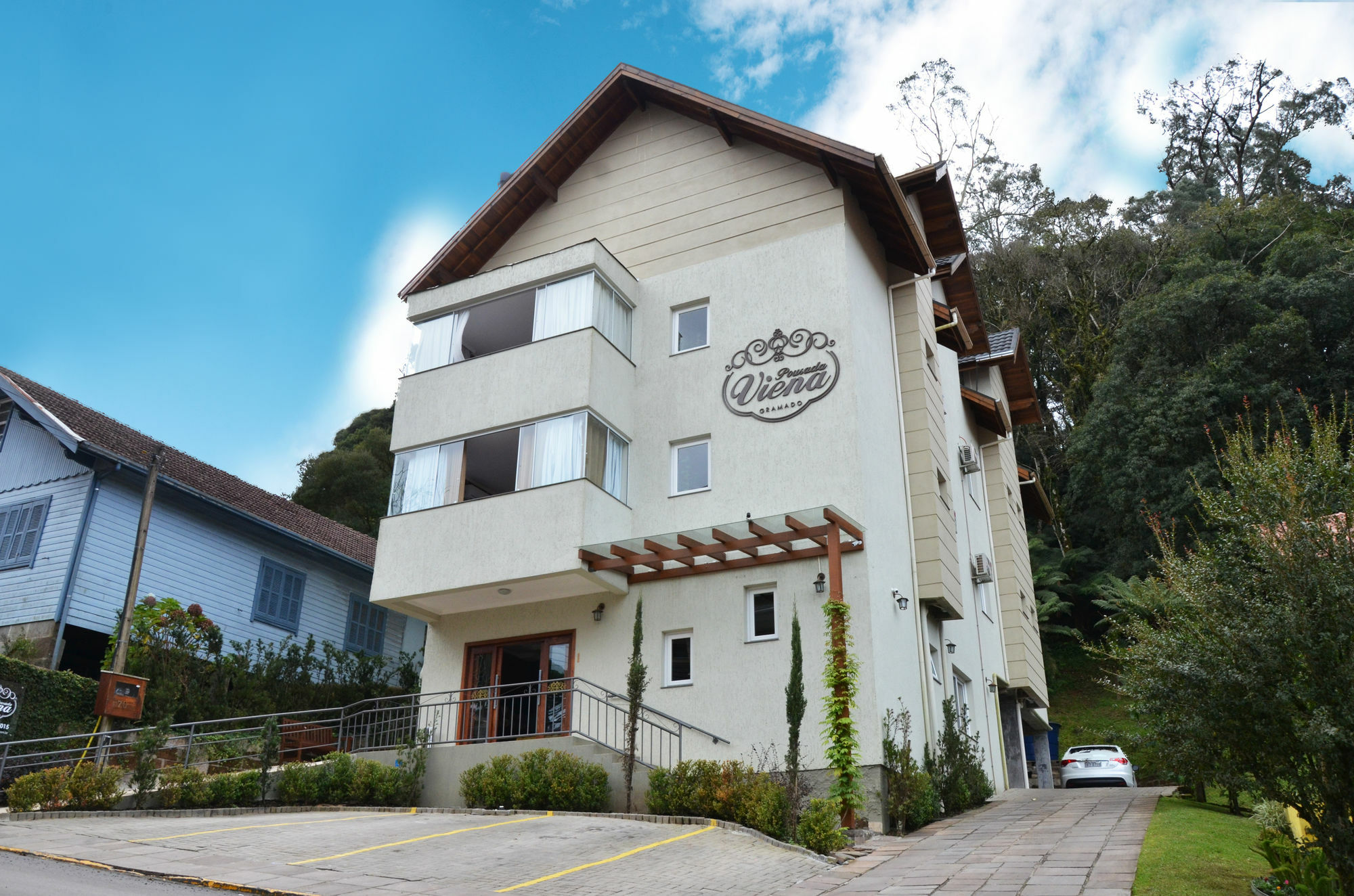 Pousada Viena Hotel Gramado Exterior photo